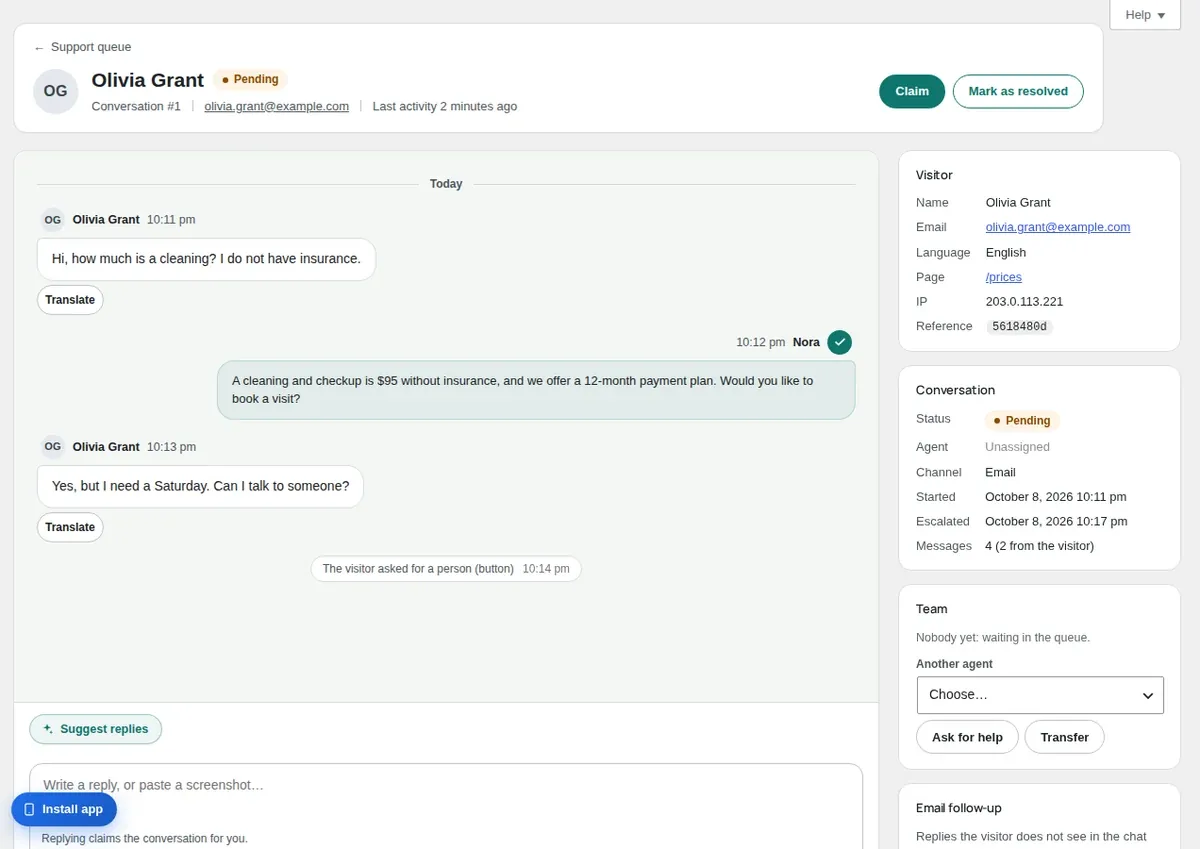 The Support console in WordPress, with a chat a person is answering.